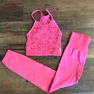 Free People MVT Good Karma leggings/ Happiness Runs Floral tank set m/l